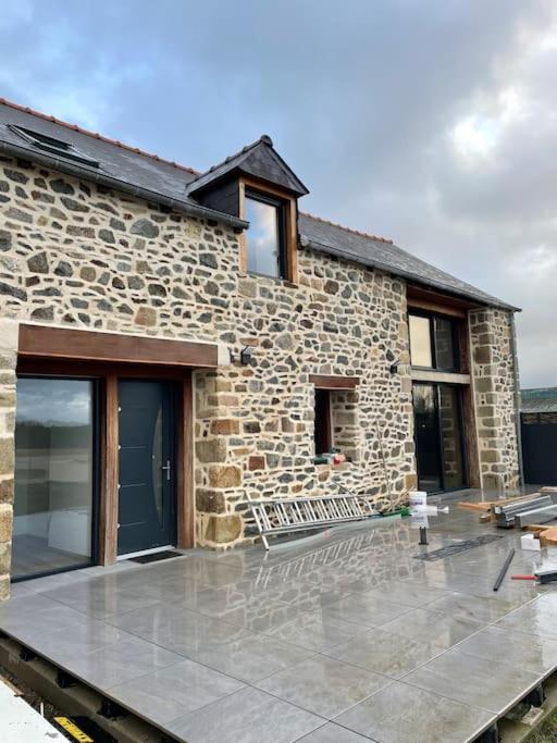 Magnifique Corps De Ferme Renove Avec Jacuzzi Villa Hillion Exterior photo